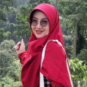 Dr. Fenny Roshayanti